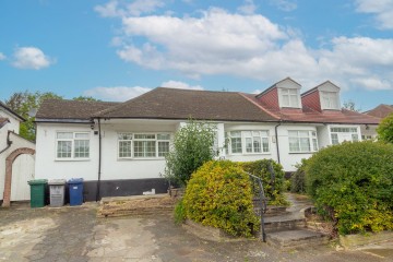 image of 20 Highview Gardens, Edgware
