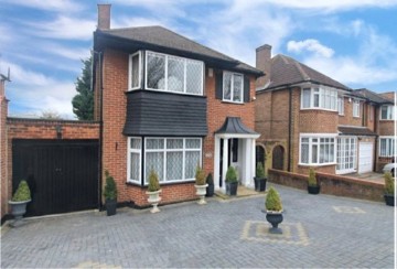 image of Wolmer Gardens, Edgware
