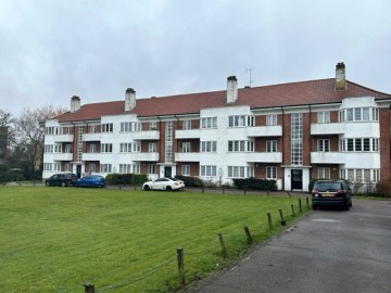 image of Deacons Hill Road, Elstree