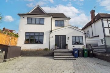 image of 52 Broadfields Avenue, Edgware