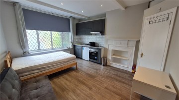 image of 3 Woodland Way, London