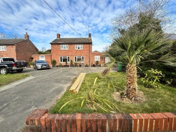 image of 21 Madan Road, Westerham