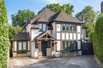 image of 9 The Rose Walk, Radlett