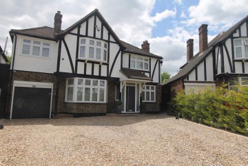 image of 22 Oakleigh Gardens, Edgware